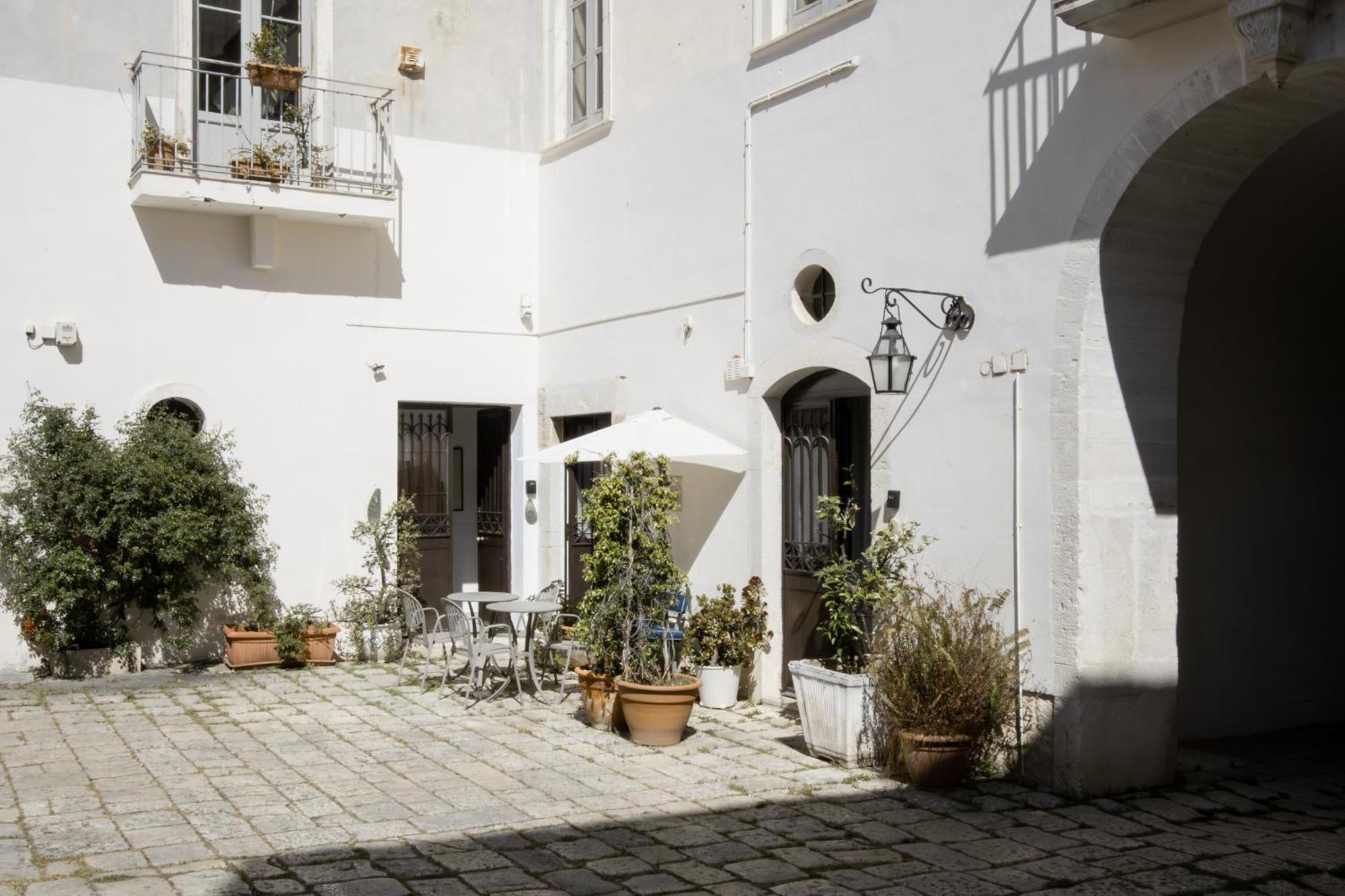 Le Tre Sorelle Bari Exteriör bild